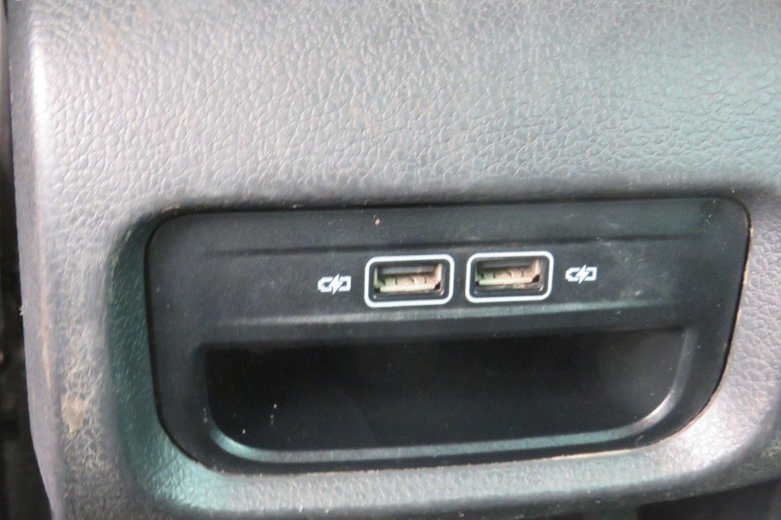 Fahrzeugabbildung Volkswagen Sharan Highline 7-SITZE AHK NAVI ACC 1.HAND