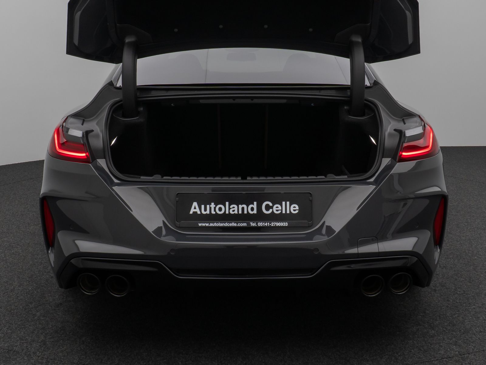 Fahrzeugabbildung BMW M8 Competition xD Gran Coupé 360°Laser HUD B&W