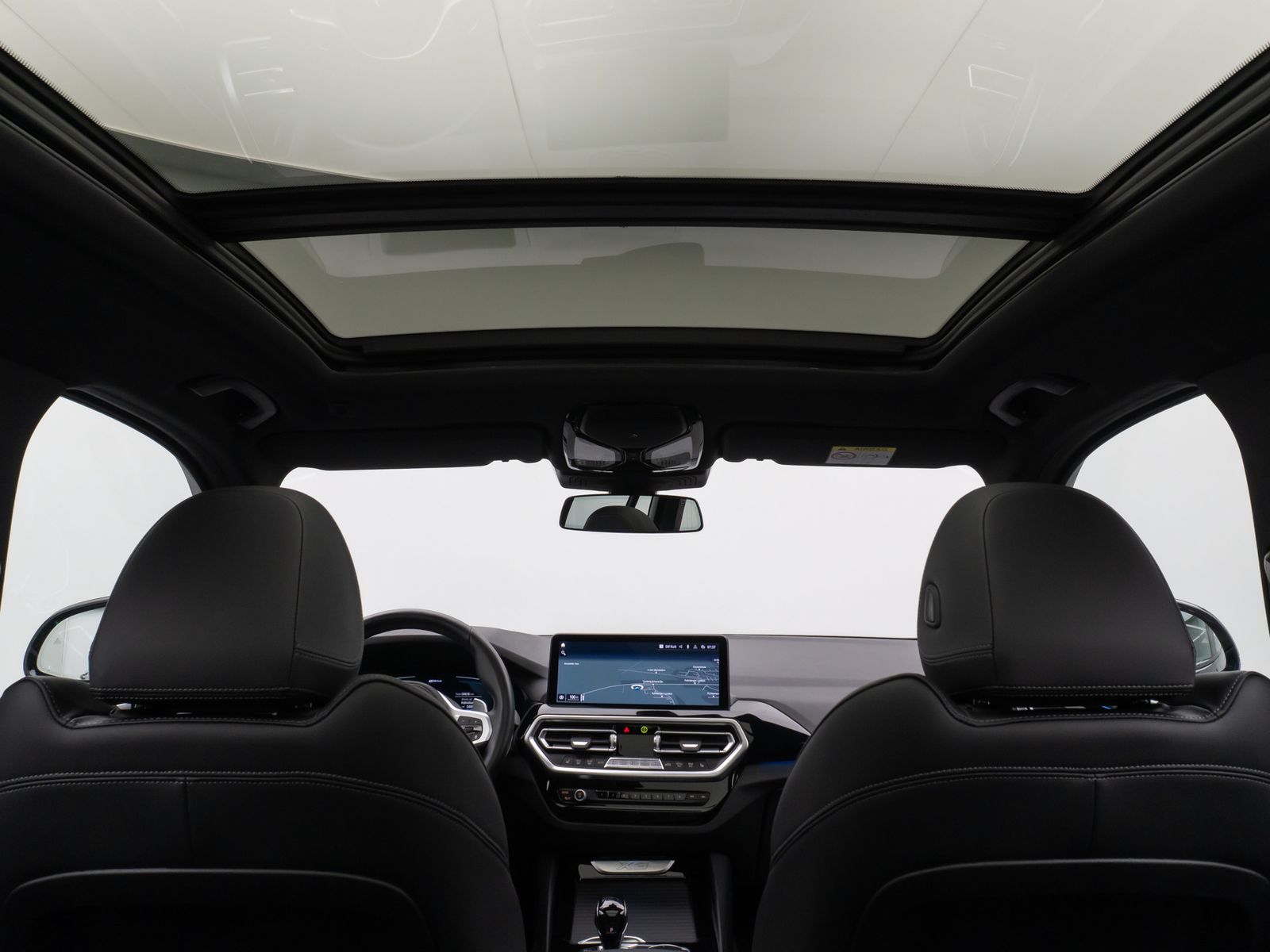 Fahrzeugabbildung BMW X3 xD30e M Sport Panorama 360° HUD DAB HiFi AHK