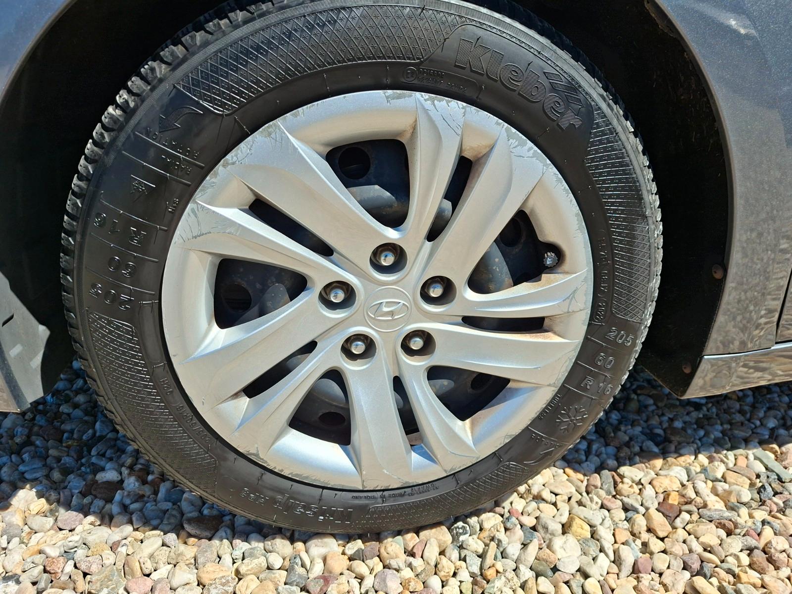 Hyundai i40 2013 — engine 1.591 cm³, 135 HP (99kW)