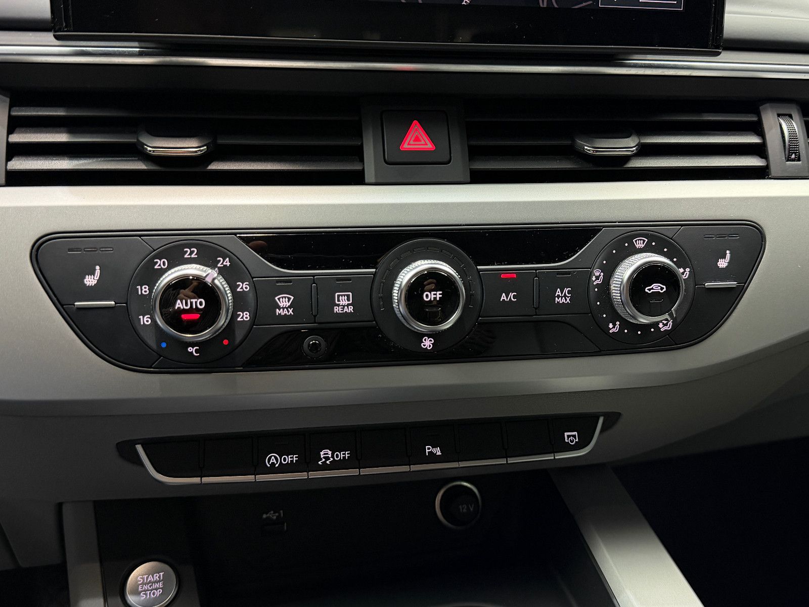 Fahrzeugabbildung Audi A4 Avant 35 TDI advanced|MATRIX|LCI|RF-KAMERA