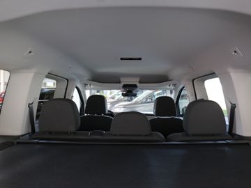Volkswagen Caddy eHybrid DSG LED APP ACC SIDE ASSIST AHK