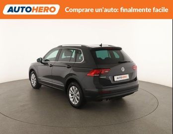 Volkswagen Tiguan - 4