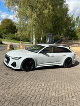 Audi RS6 Keramik,23 Zoll,720PS,B&O Adv.,Porsche Farbe - Audi RS6 in Frankfurt (Main)