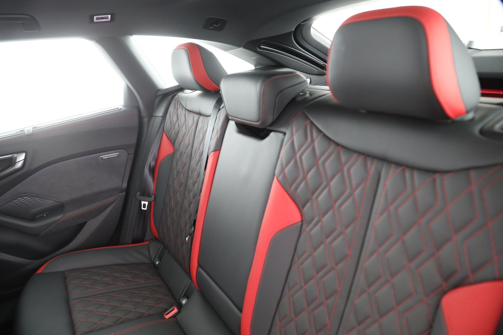 Audi S5 - Bild 14