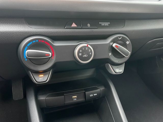 Fahrzeugabbildung Kia Rio Comfort PDC, Klima, Bluetooth