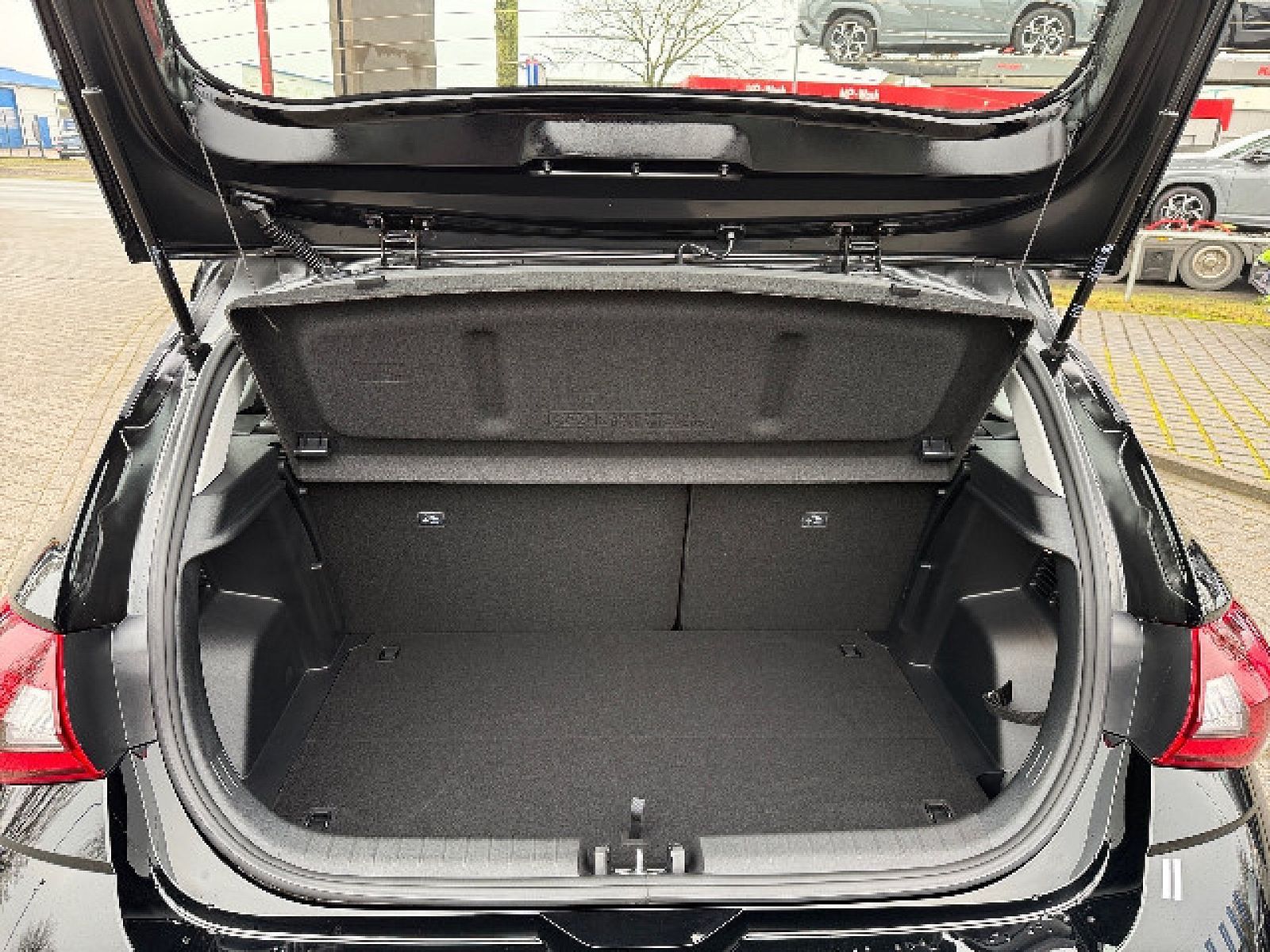 Hyundai i20 - Bild 15