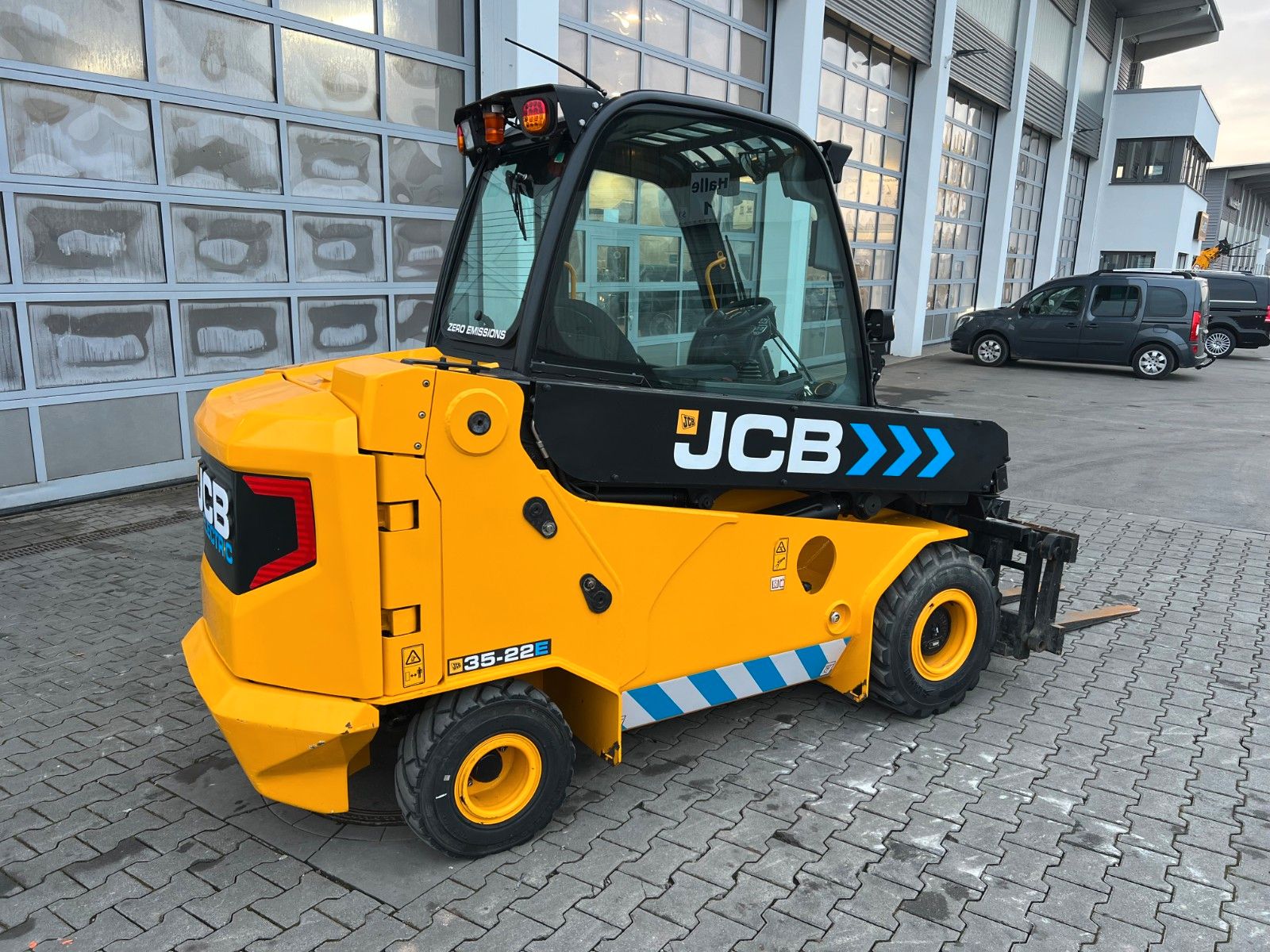 Fahrzeugabbildung JCB TLT 35-22E Teletruck / nur 131h! / 2022 / SS