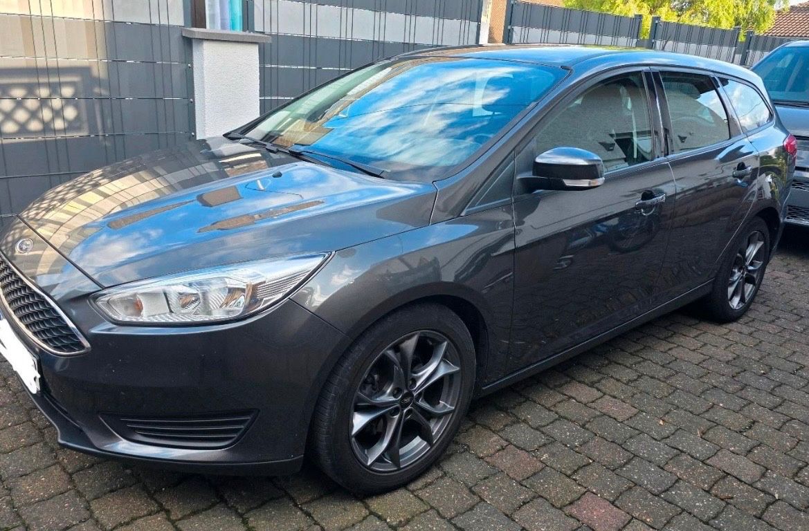 Ford Focus TÜV NEU 08/2028 TÜV 08-2028