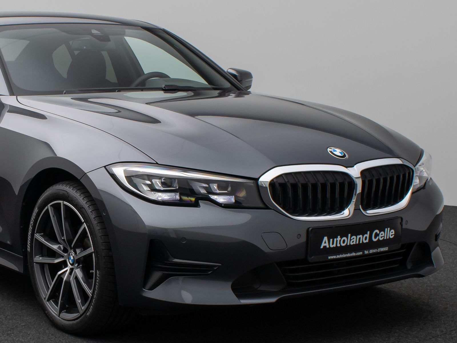 Fahrzeugabbildung BMW 318d Kamera DAB Sport Alarm Geschwindigkeitsreg