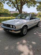 BMW E30 320i Cabrio - BMW 320 Cabrio 1988 320i mit Benzin-Antrieb