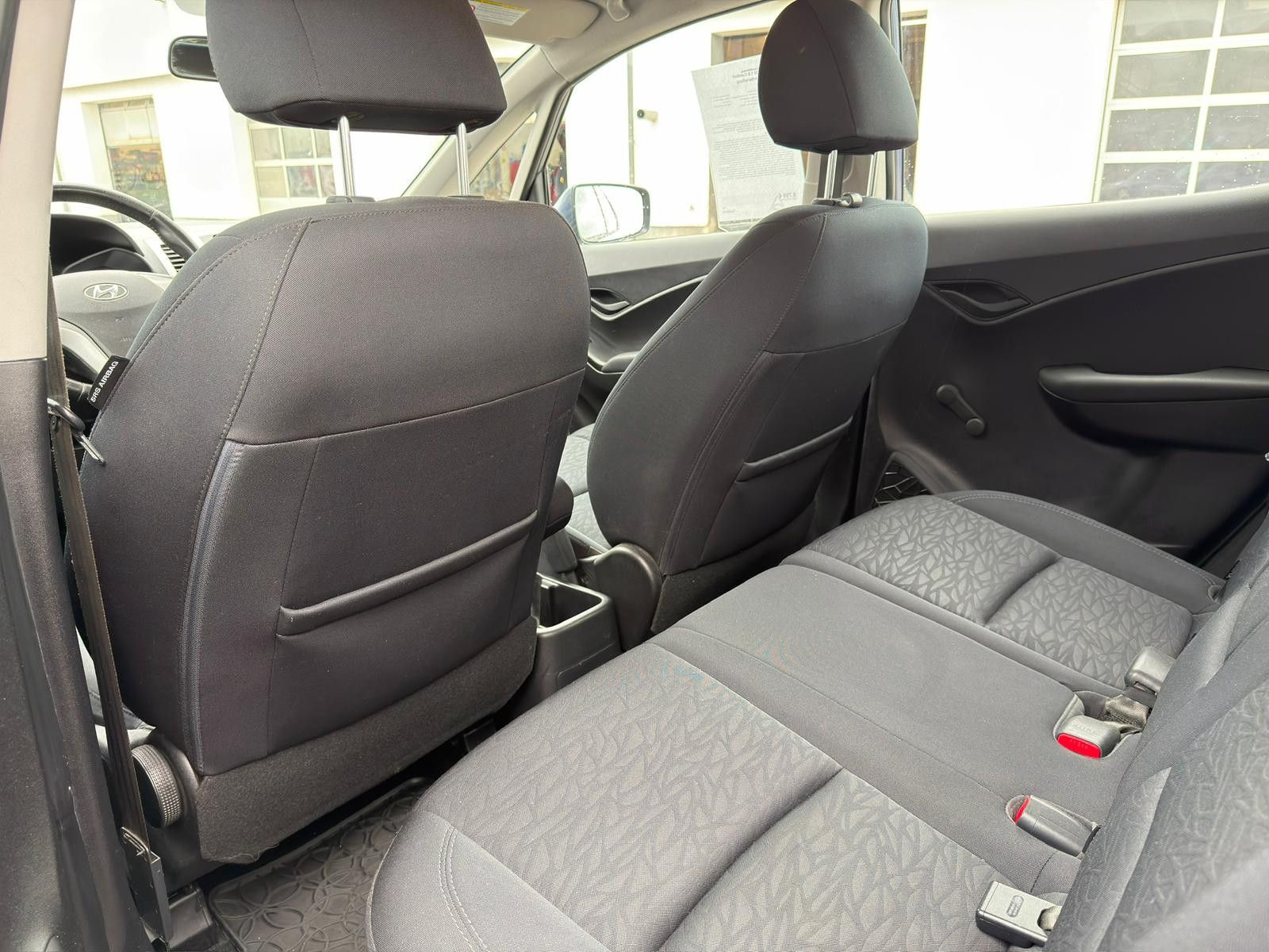 Fahrzeugabbildung Hyundai ix20 1.6 Comfort Navi*Allwetterbereifung