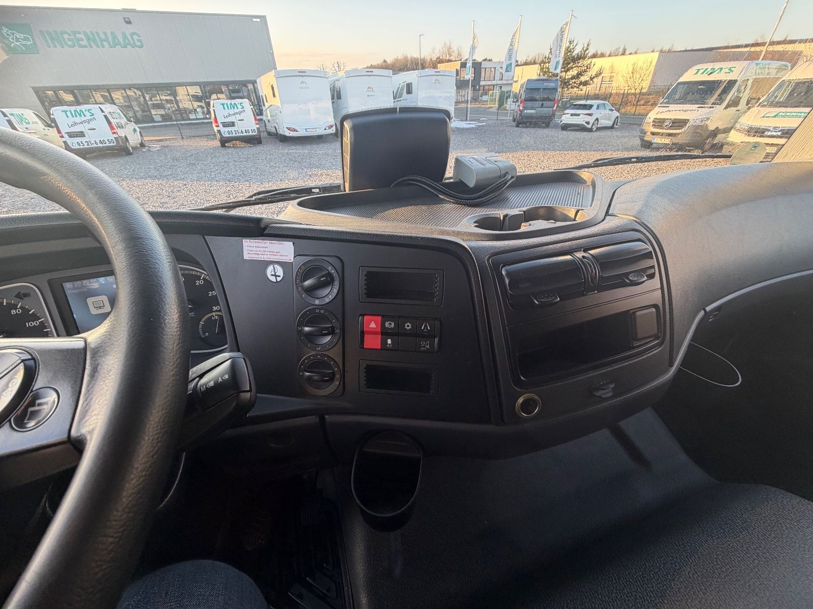 Fahrzeugabbildung Mercedes-Benz Atego  1524 LBrake-Assist LBW  ABS / ASR