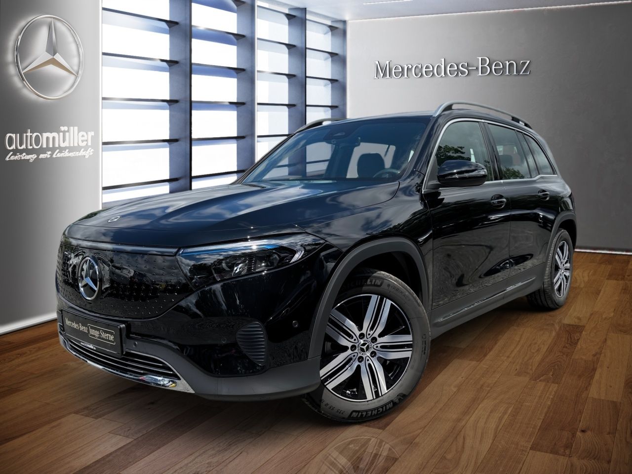 Fahrzeugabbildung Mercedes-Benz EQB 300 4M BONUS+AHK+FAHRASS+LHZ+CARPLAY+ALLRAD+
