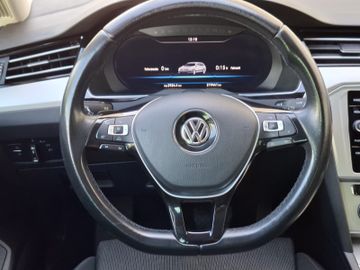 Volkswagen Passat Variant - 12