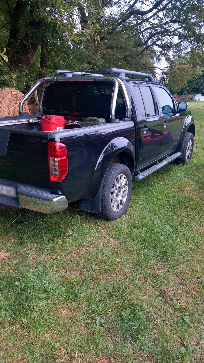 NISSAN Navara