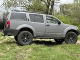Nissan Pathfinder 2.5 dCi DPF SE - Nissan Pathfinder aus 2009