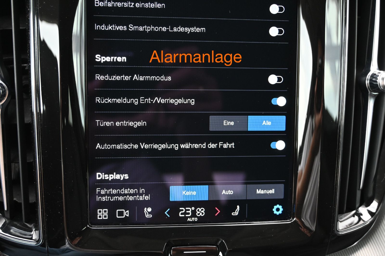 Fahrzeugabbildung Volvo XC60 B4 D Plus Dark °ACC°STANDHEIZ°360°KAM°HARM°