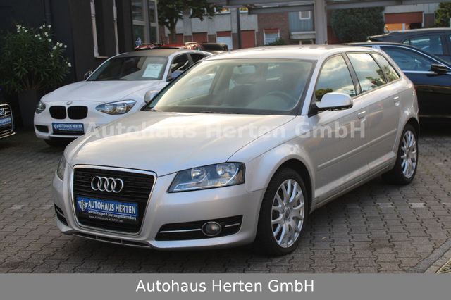 Audi A3 Sportback 1.6 TDI Attraction*NAVI*TEMPOMAT*