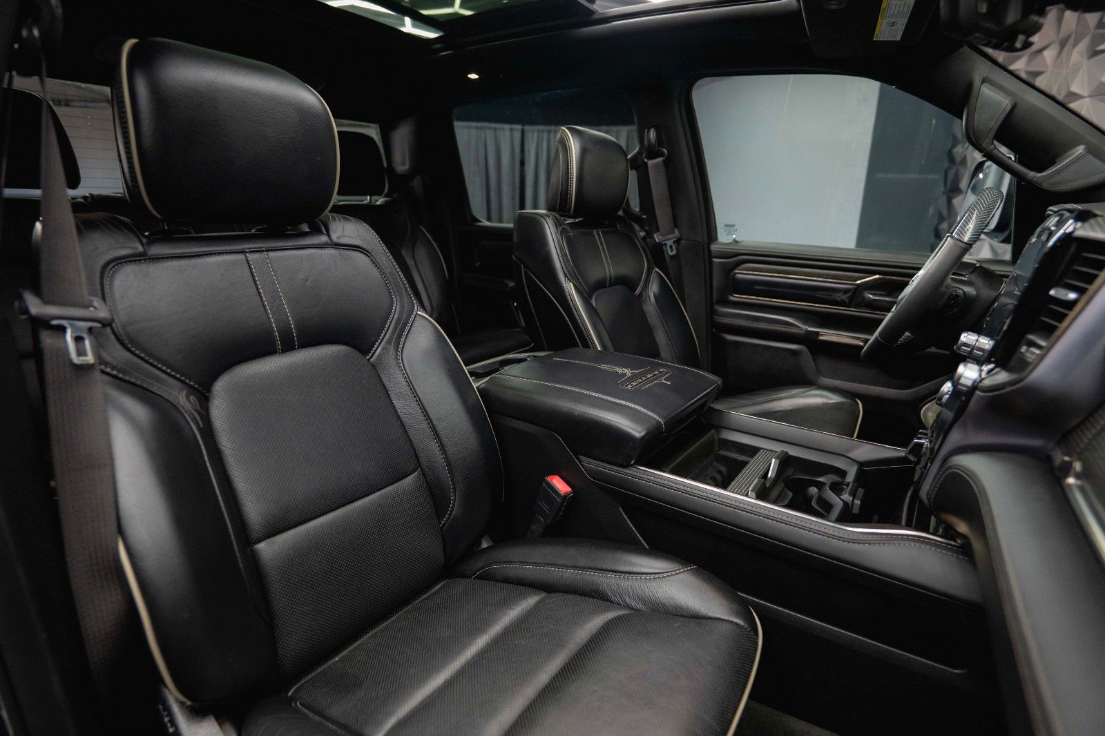 Fahrzeugabbildung Dodge RAM 5.7 V8 HEMI 4x4 LIMITED Offroad 100% Options