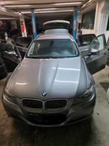 BMW E91 Touring 318d 2012 - BMW 123 in Frankfurt (Main)