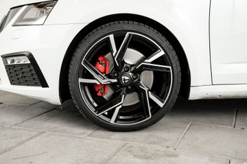 Fahrzeugabbildung SKODA Octavia Combi RS 245 2.0 TSI DSG