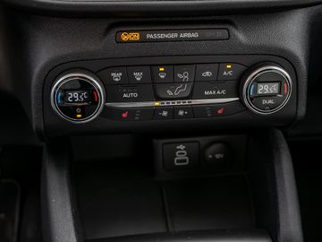 Ford Kuga 2.5 Plug-In Hybrid Cool & Connect Navi