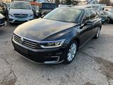 Volkswagen Passat Lim. GTE*R LINE SPORT*PANO - VW Passat Gebrauchtwagen in München
