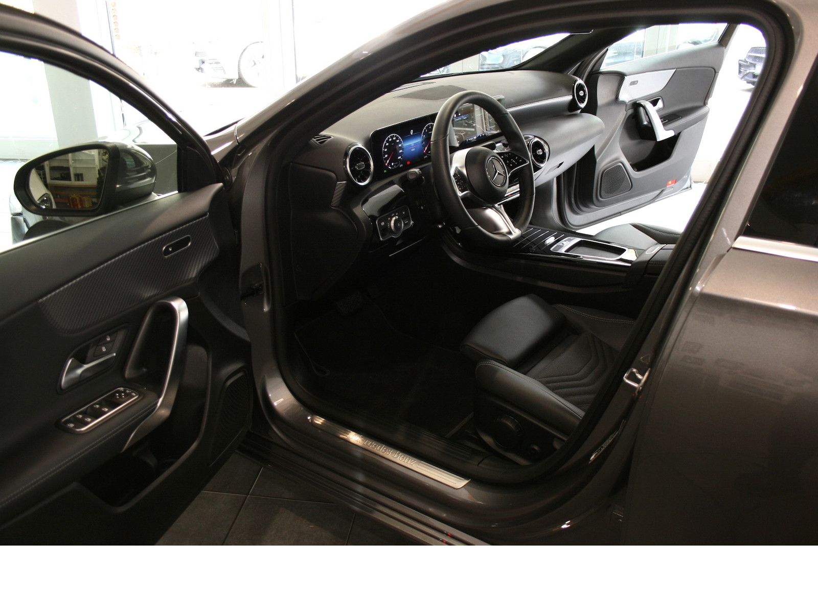 Fahrzeugabbildung Mercedes-Benz A 180 Progres. Advanced *Volldigitales Display*D