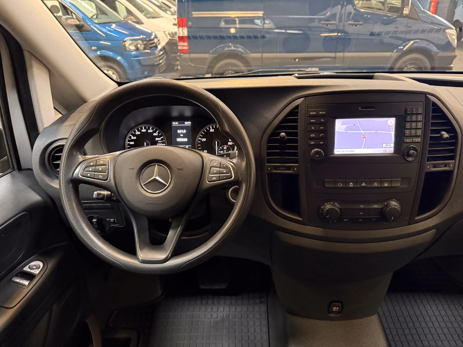 Mercedes-Benz Vito 114 Mixto 4 Matic Lang AC STHZ PDC 1.Hand