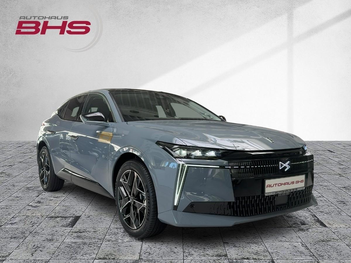 DS Automobiles Nº4 Étoile + Alcantara Hybrid 145