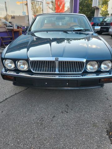 Jaguar XJ 6  XJ40