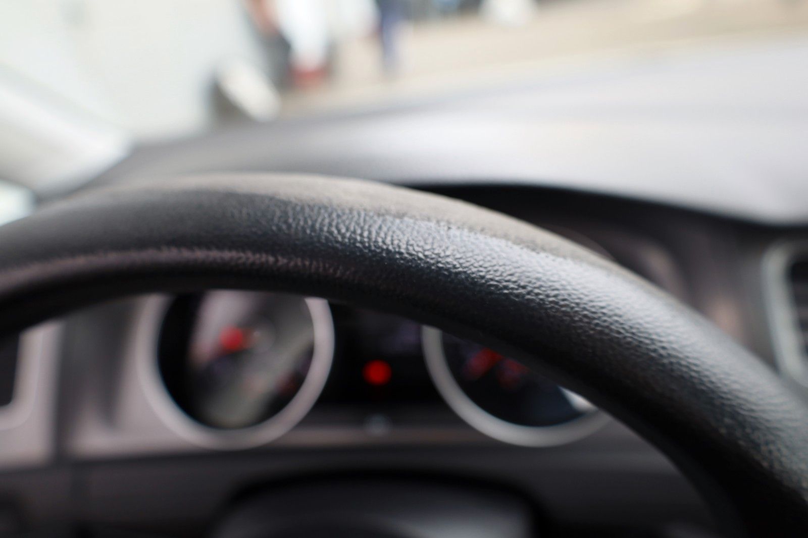 Fahrzeugabbildung Volkswagen Golf VII Lim. Trendline Panorama,8 fach bereift!