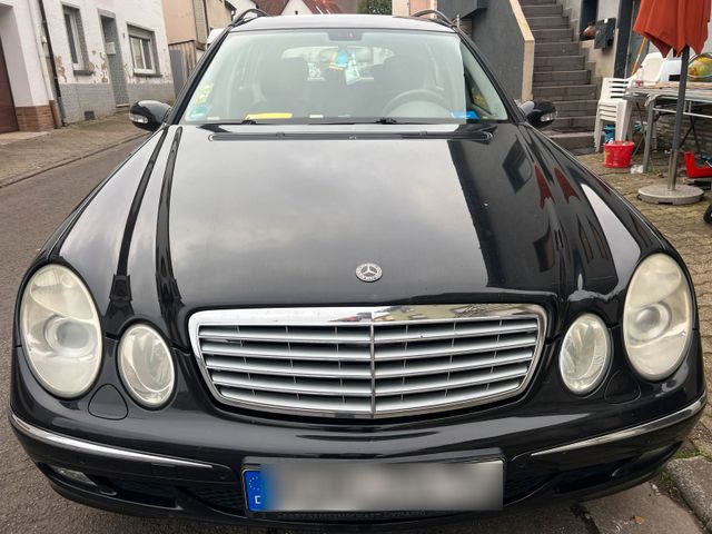 Mercedes-Benz Mercedes Benz  E 200 Kompressor