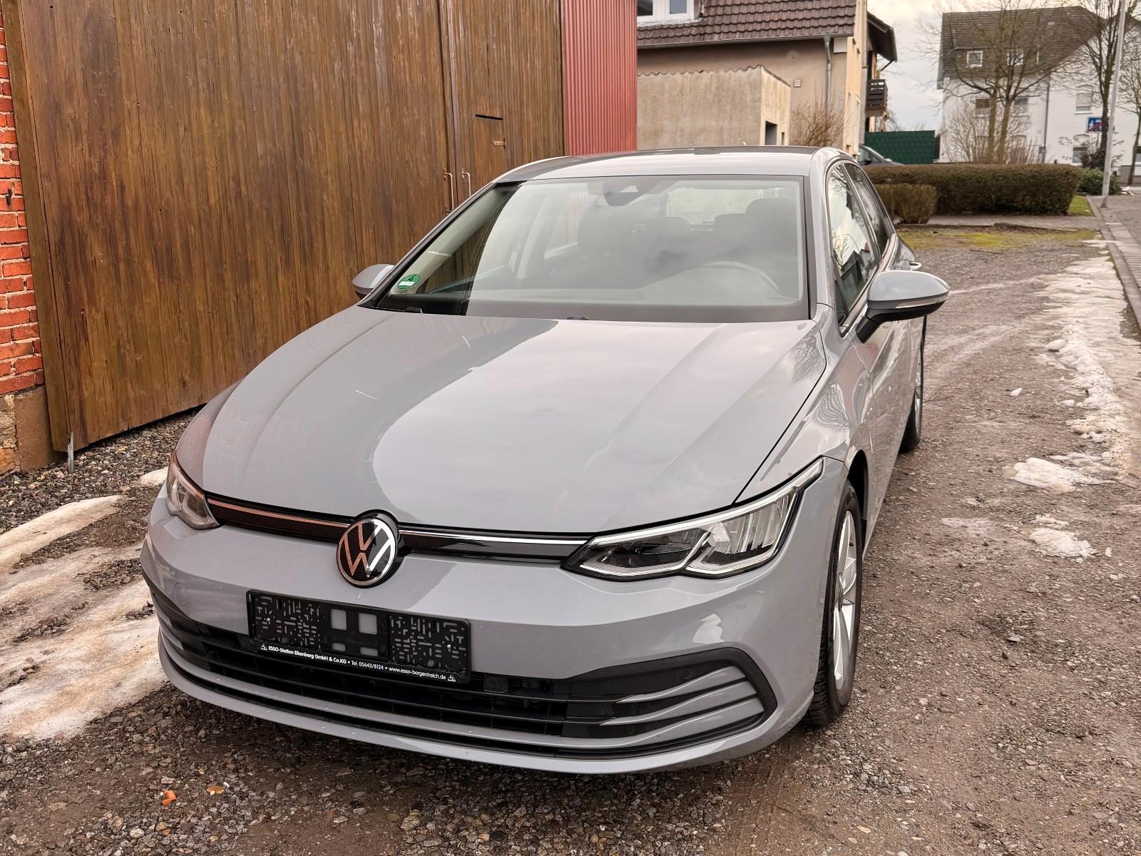 Volkswagen Golf VIII Lim. Life eTSI