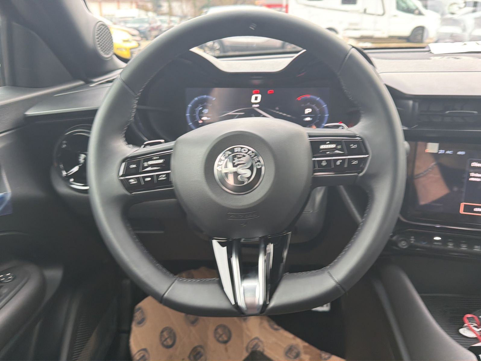 Fahrzeugabbildung Alfa Romeo Junior Ibrida 1.2 VGT 48V-Hybrid 107 kW Q4