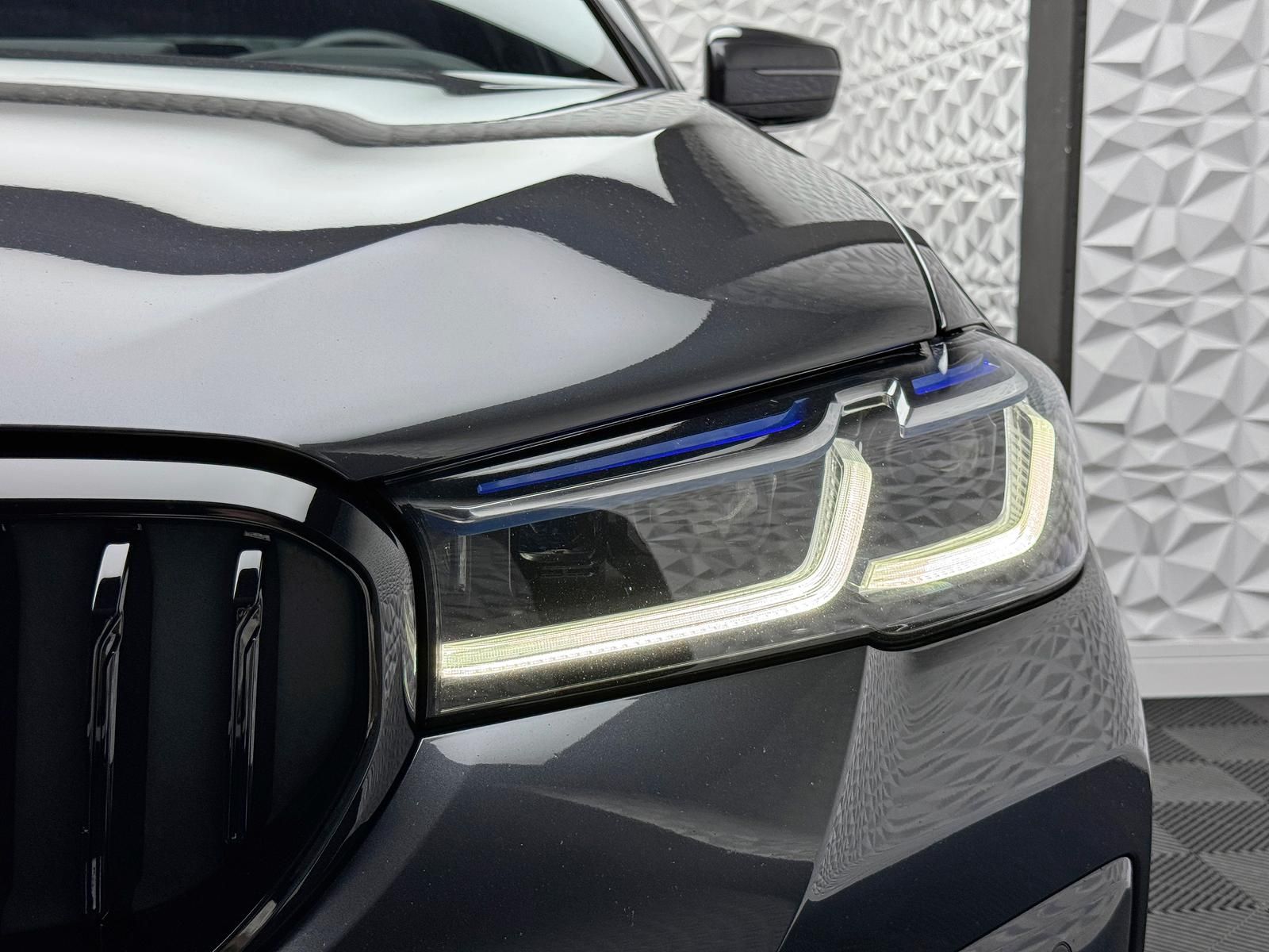 Fahrzeugabbildung BMW d*M-PAKET*XDRIVE*LASER*PANO*AHK*ACC*HUD*RCAM