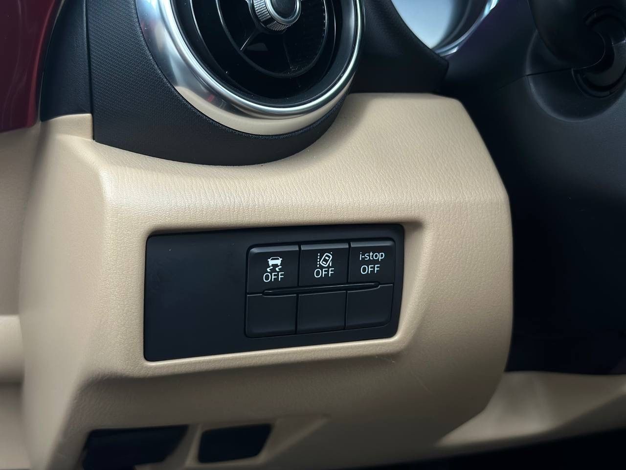 Fahrzeugabbildung Mazda MX-5 Selection KLIMA LED NAV LEDER