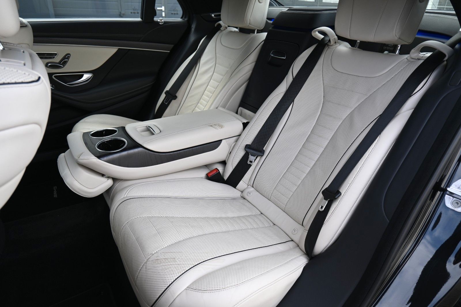 Fahrzeugabbildung Mercedes-Benz S400d Lang 4Matic*AMG*Vollausstattung