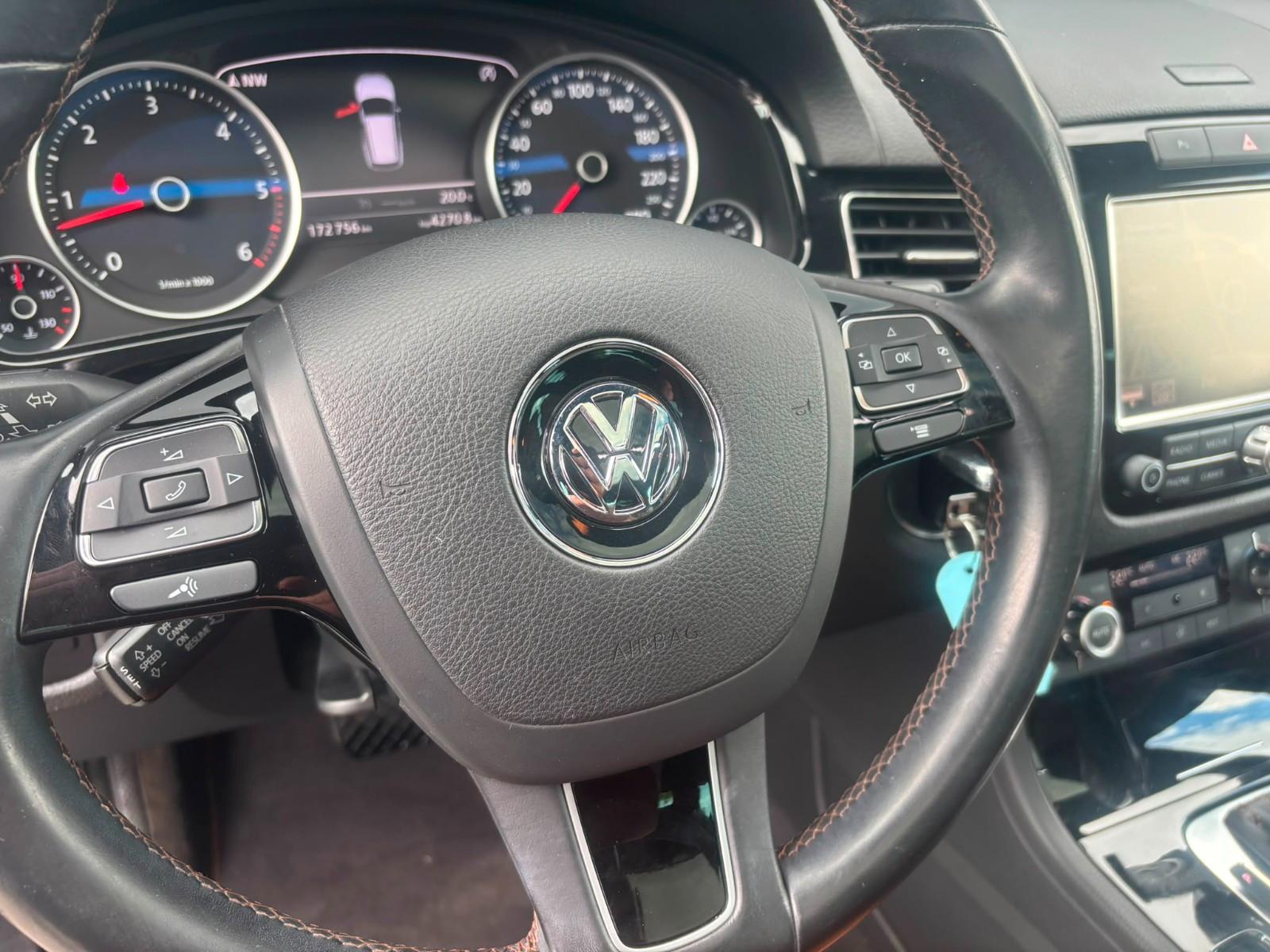 VOLKSWAGEN TOUAR V6 TDI BMT EDITION 204ch - 4X4 - TOIT PANORAMIQUE - CUIR NAPPA - SIÈGES CHAUFFANTS - BI-XÉNON