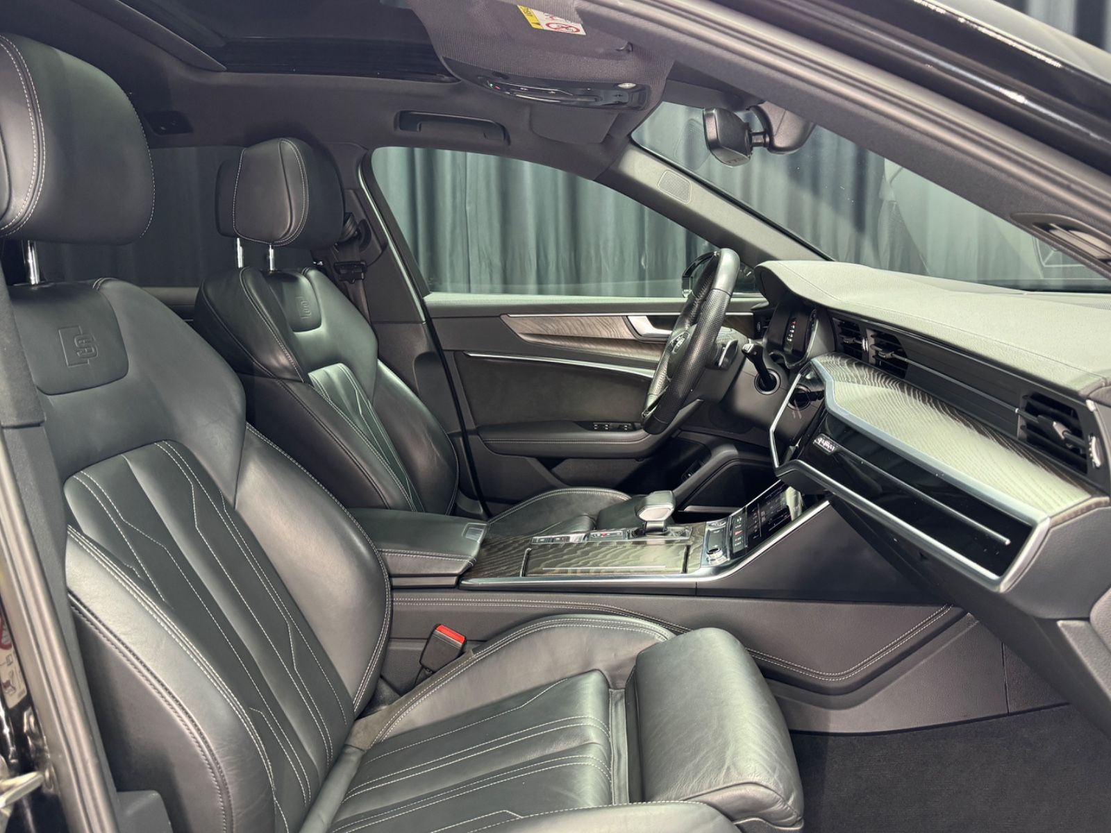 Fahrzeugabbildung Audi A6 Avant 50 TDI quattro sport|S-LINE|PANO|MATRIX