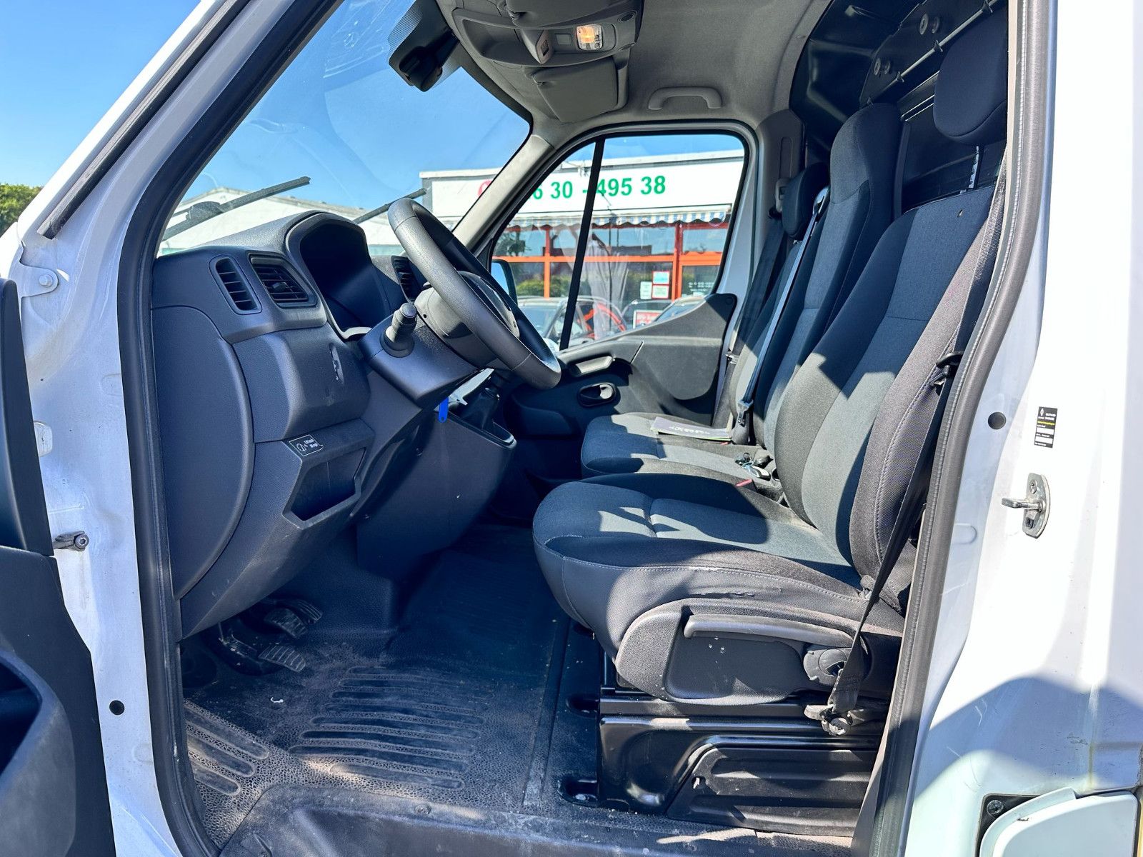 Fahrzeugabbildung Renault Master III Kasten L1H2 HKa 3,5t / 1. HAND /