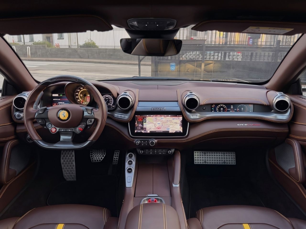 Ferrari GTC4 Lusso 6.3 DCT V12 689CV LIFT CARBON imagem 2