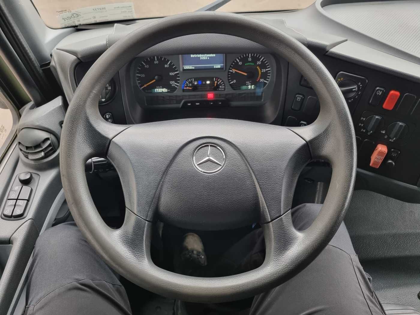 Fahrzeugabbildung Mercedes-Benz Axor 1829 A 4x4 Pritsche/Plane 10 Stück
