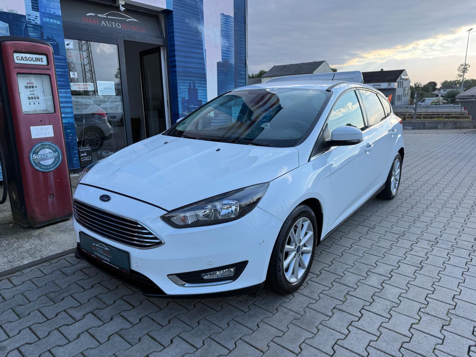Ford Focus Lim. Titanium#Zahnr+Insp+Tüv neu