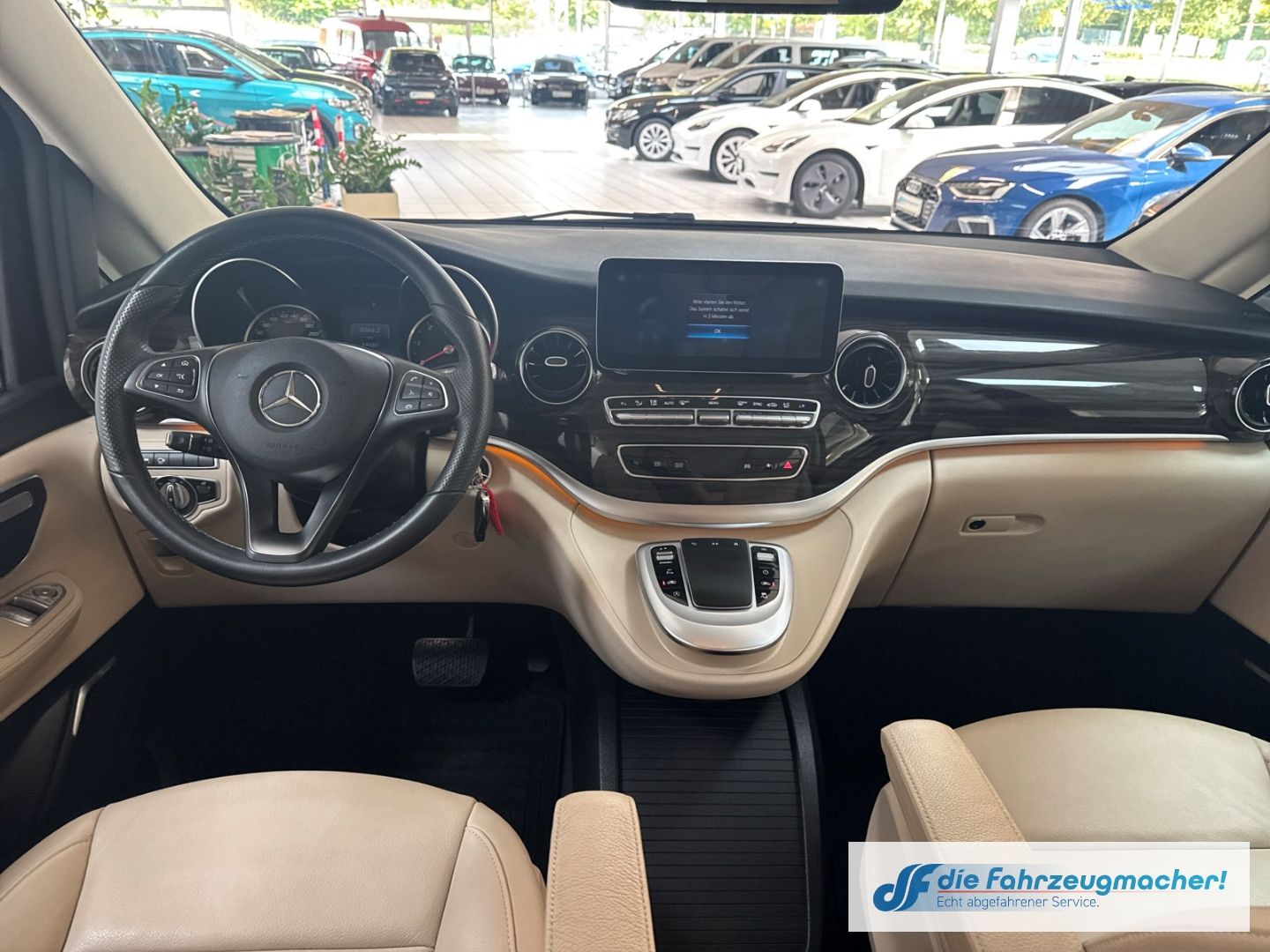 Fahrzeugabbildung Mercedes-Benz V 220 -klasse AVANTGARDE EDITION 4MATIC lang Led