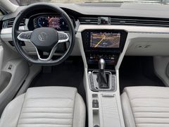 VW Passat Variant 2.0 TDI DSG Elegance