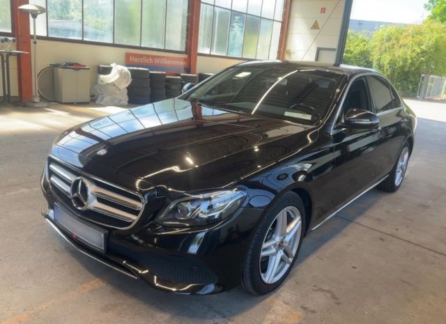 MERCEDES-BENZ E 220 E Limousine E 220 d Navi Leder LED