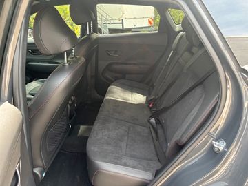 Hyundai KONA - 11