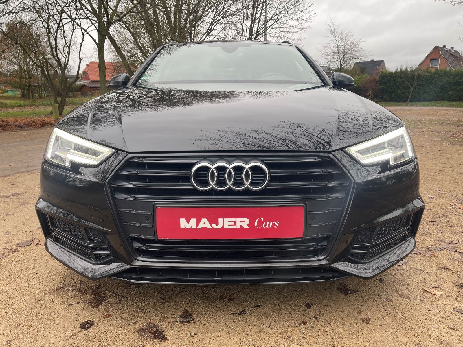 Fahrzeugabbildung Audi A4 Avant S-Line AHK*LED*PDC*TEILLEDER*TEMPO+